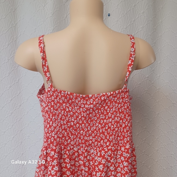 Old Navy  Red Patterned Women's Jumpsuit Size XL - Picture 9 of 16